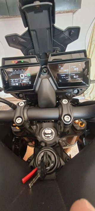Yamaha Tracer GT Blanca y Dorada