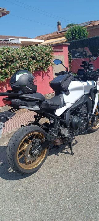 Yamaha Tracer GT Blanca y Dorada