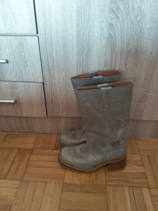 Botas