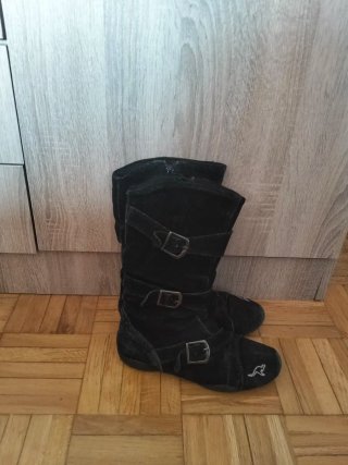 Botas
