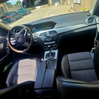 Mercedes-Benz c 220 2011