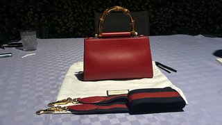 Vendo borsa Gucci Nymphaea in pelle con tracolla c