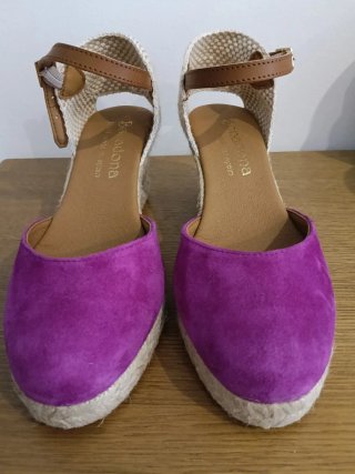 Cuñas Bonadona artesanas Piel violeta nuevas