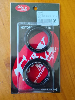 Kit retenes y guardapolvos horquilla Hyosung