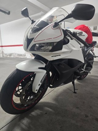 Honda CBR 600 RR 2008 Blanca..