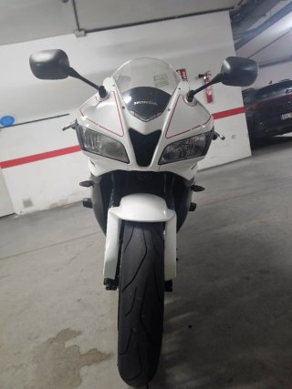 Honda CBR 600 RR 2008 Blanca..