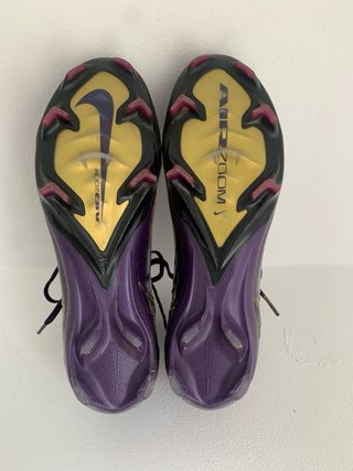 Botas de fútbol Nike Mercurial moradas talla 36,5
