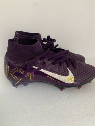 Botas de fútbol Nike Mercurial moradas talla 36,5