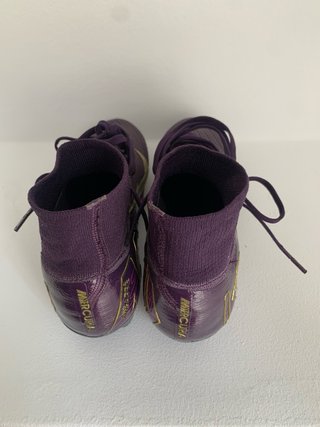 Botas de fútbol Nike Mercurial moradas talla 36,5