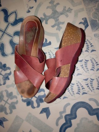 Sandalias Yokono cuña Talla 40