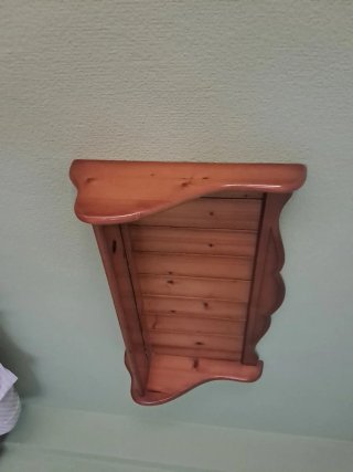 Estantería de madera estilo provenzal