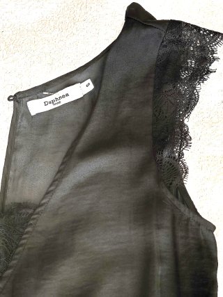 Mono corto negro verano encaje