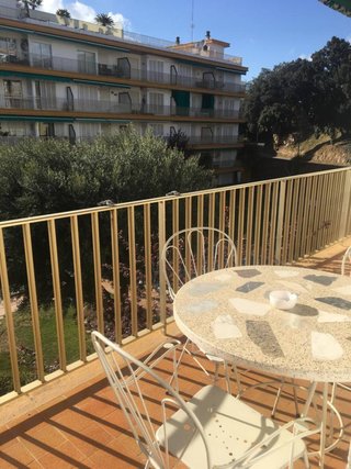 Apartamento playa fenals (lloret) con garaje 4 pax