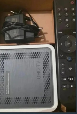 UHD TV con mando