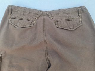 Pantalón Pirata Marrón T 44. Medidas en descripció