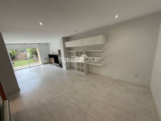 Piso en venta en Ca n'Aurell en Terrassa