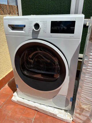 Secadora Bosch Serie 4 WTR85V00ES Nueva