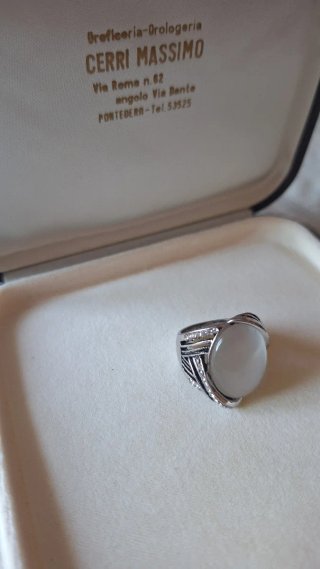 Anello vintage pietra bianca