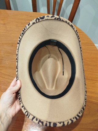 Sombrero estilo cowboy estampado animal