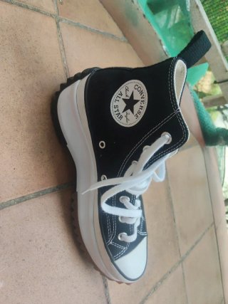 Converse negras y blancas mujer