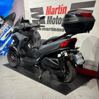 YAMAHA Tricity 300