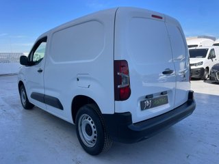 Peugeot Partner BlueHDi 100 cv. -Av. Motor- 7.500€