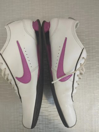 Deportivas Nike Blancas y Rosas