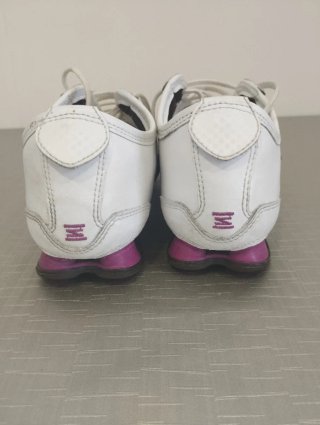 Deportivas Nike Blancas y Rosas