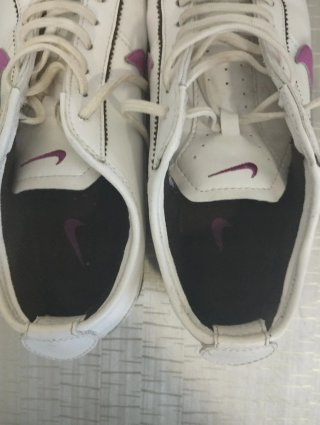 Deportivas Nike Blancas y Rosas