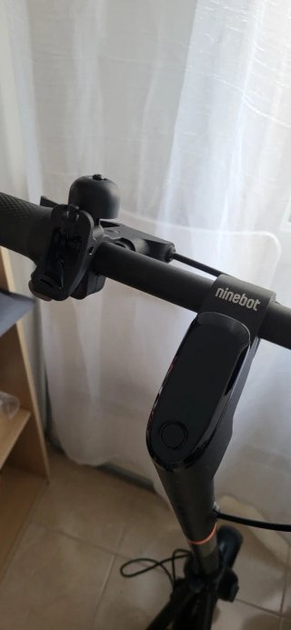 Patinete eléctrico Ninebot muy poco usado
