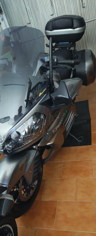 Kawasaki 1400 GTR  sport Touring Gris