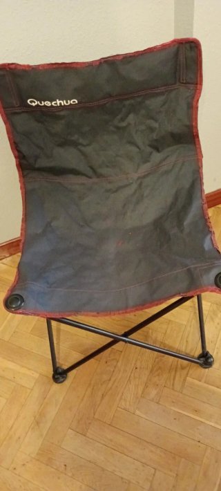 Silla plegable Quechua gris y roja
