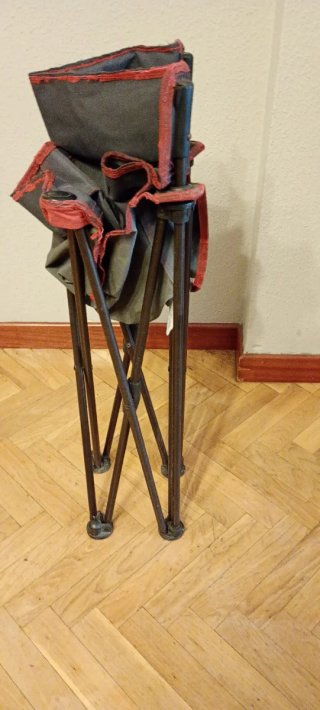 Silla plegable Quechua gris y roja
