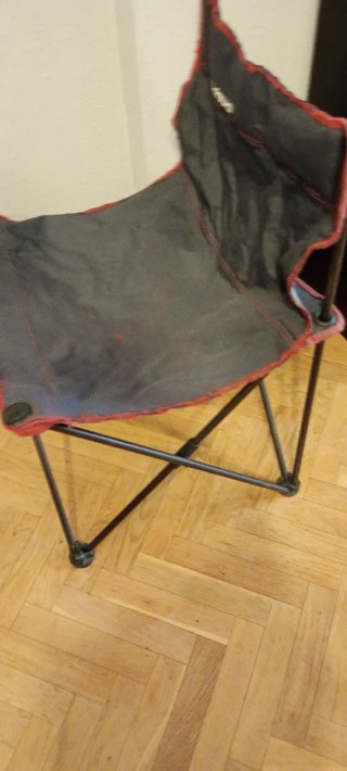 Silla plegable Quechua gris y roja