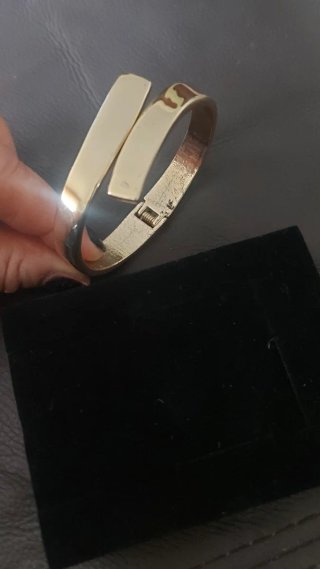Pulsera Viceroy dorada mujer