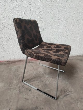 Seis Sillas Tela Estructura Cromo.