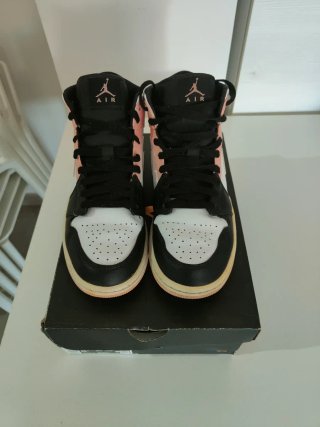 Nike Air Jordan 1 Mid Negro Rosa