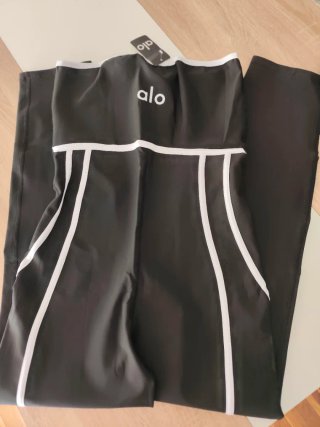 Enterizo Alo Negro Nuevo con Etiqueta