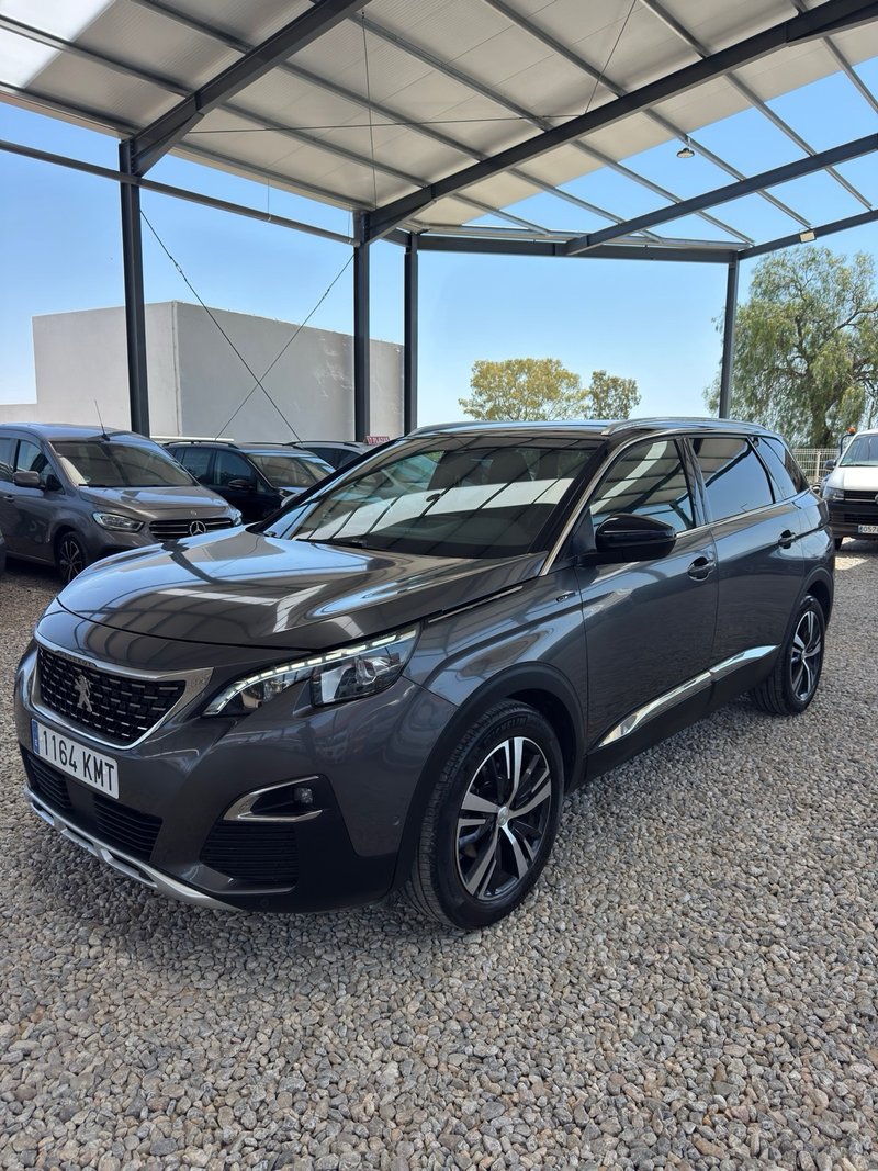 Peugeot 5008 2018, foto 2