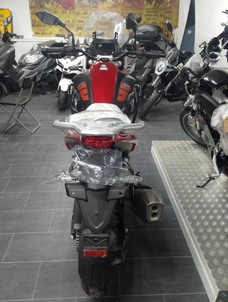 Macbor Montana XR5 510 Roja y Negra