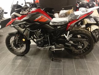 Macbor Montana XR5 510 Roja y Negra