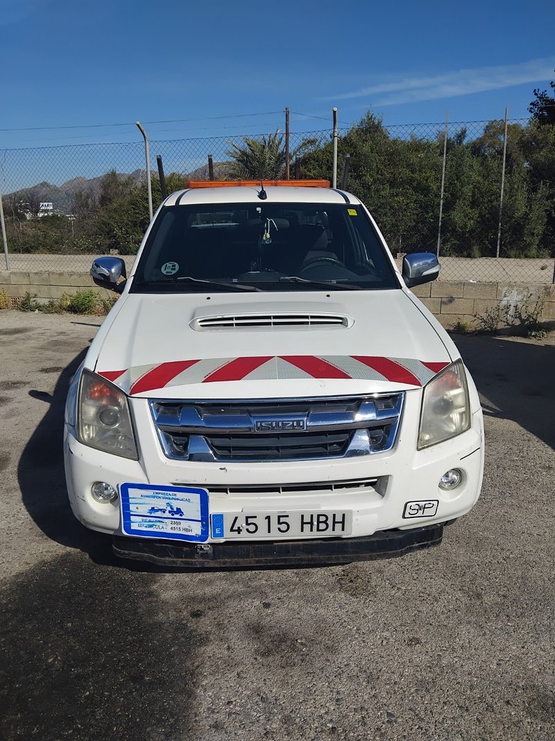 Isuzu D-Max 2010 - foto 1