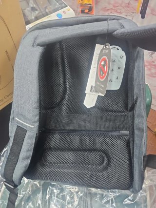 Mochila antirrobo XD DESIGN camuflaje
