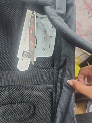 Mochila antirrobo XD DESIGN camuflaje