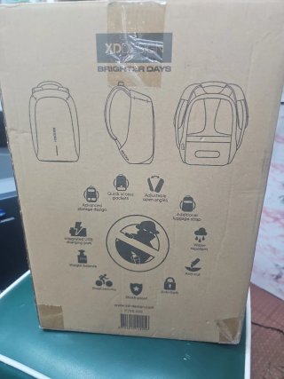 Mochila antirrobo XD DESIGN camuflaje