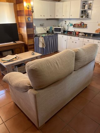 Sofá 2 plazas extensible beige