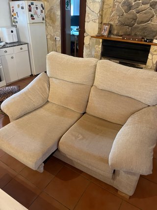 Sofá 2 plazas extensible beige