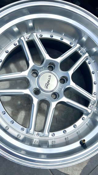 Llantas Ström DS05 18” 5x114.3 Hyper Silver