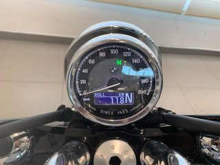 BMW R 18