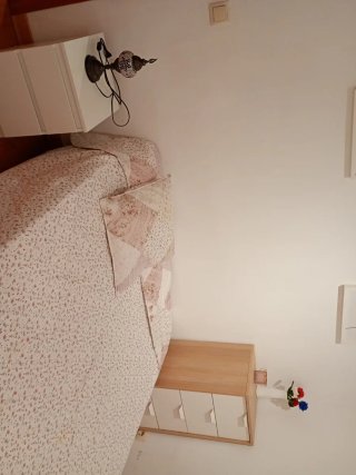 Se alquila habitación por días o semanas